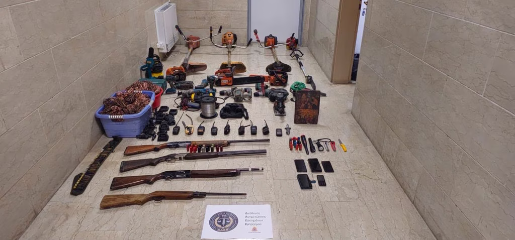 Στον εισαγγελέα οι τρεις συλληφθέντες για τους εμπρησμούς στη Μεσσηνία – «Έκαιγαν και εκβίαζαν για να αρπάξουν εκτάσεις»