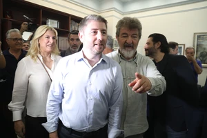 ΠΑΣΟΚ: Ειδικές αποστολές στη Θεσσαλονίκη