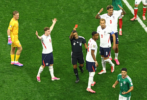 FIFA: Μετά τον σάλο με τον Μπαλογκάν, τιμώρησε με δύο αγωνιστικές τον Κουάνσα για την κόκκινη με το Μεξικό!