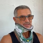 Συγκλονίζει ο 61χρονος που βγήκε από παράθυρο αεροπλάνου της Ryanair – «Έσταζε αίμα από το πρόσωπο και τα χέρια μου»