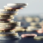 Συνταξιούχοι: Δουλειά μετά τη σύνταξη με μπόνους έως 120 ευρώ