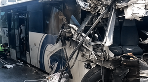 Ισπανία: Τέσσερις τραυματίες σε σοβαρή κατάσταση ύστερα από τροχαίο με λεωφορείο