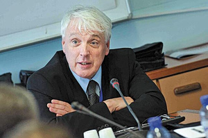 Τζέιμς Σι στα ΝΕΑ: «Μας περιμένει ξανά ένας δύσκολος χειμώνας»