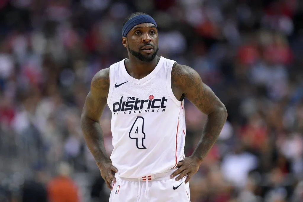 Σάλος με τον πρώην NBAer Τάι Λόσον: Συνελήφθη και προκάλεσε επεισόδιο μετά από κατηγορία για κλοπή