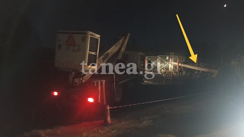 Ωραιόκαστρο: Σοκαριστικές εικόνες από το σημείο που σκοτώθηκε ο 30χρονος οδηγός – Το αυτοκίνητο κάηκε ολοσχερώς