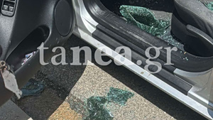 Συναγερμός στην Ηλιούπολη: Αστυνομικοί της ΔΙ.ΑΣ. έσπασαν τζάμι αυτοκινήτου για να σώσουν παιδί δύο ετών – Αποκλειστικές πληροφορίες
