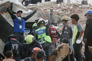 Βενεζουέλα: Σχεδόν 3.000 νεκροί από τον διπλό σεισμό – Χιλιάδες άστεγοι, σταματούν σταδιακά οι έρευνες διάσωσης