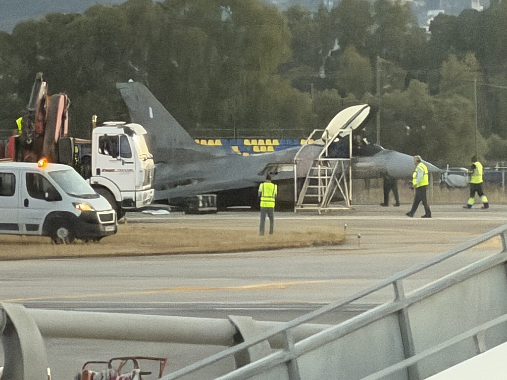 Ποιος είναι ο πιλότος που κατάφερε να πραγματοποιήσει με επιτυχία την αναγκαστική προσγείωση του F-16 στην Ζάκυνθο