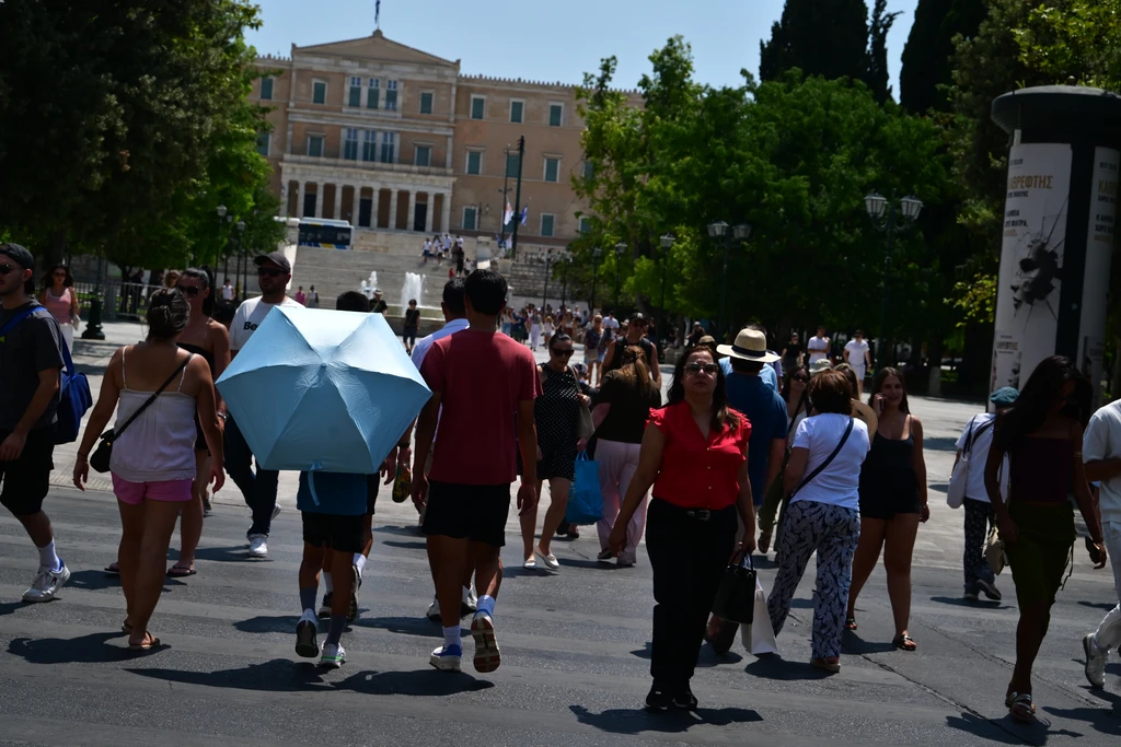 Σε αυξημένη επιφυλακή οι υπηρεσίες του Δήμου Αθηναίων λόγω πολύ υψηλών θερμοκρασιών