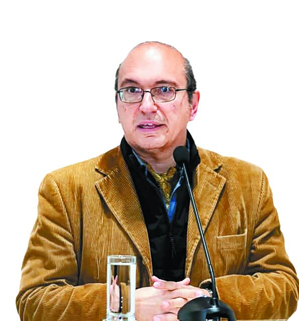 Αντώνης Καρβούνης