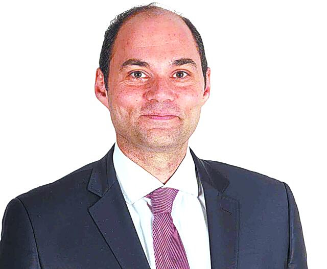Δημήτρης Τσαρούχας